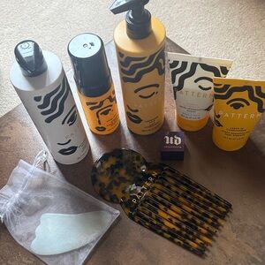 Pattern Hair Care Set with Comb
